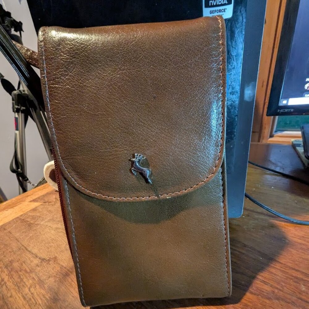 The Leather Company Phone Bag By Ashwood